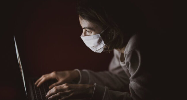 woman+doomscrolling2